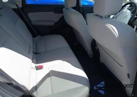 2016 Subaru Forester 2.5I Premium z USA, uszkodzony, nr VIN JF2SJAFC4GH438028